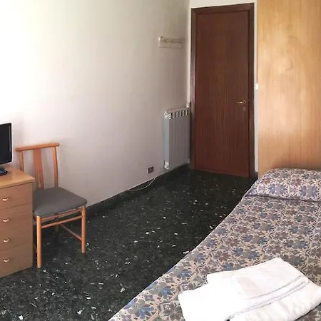 La Neigra Σέστρι Λεβάντε