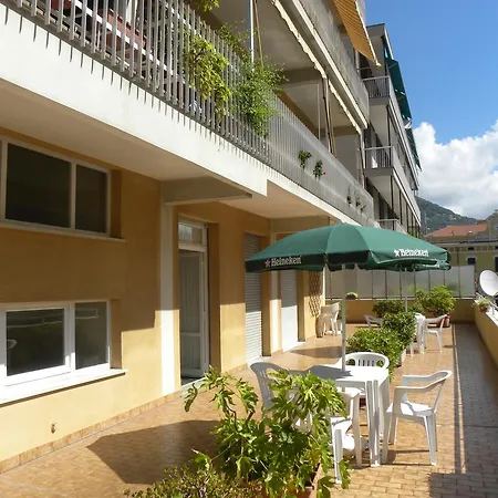 호텔 La Neigra 세스트리레반떼