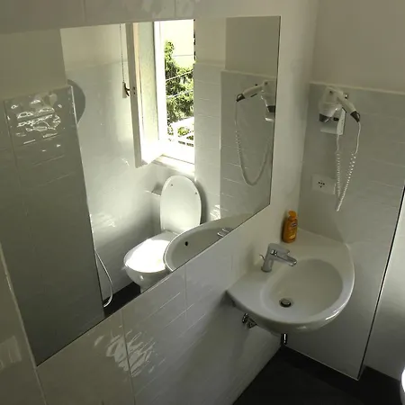 La Neigra Hotel *