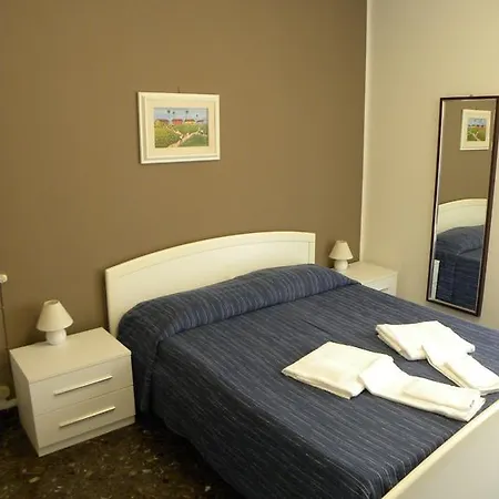 La Neigra Hotel *